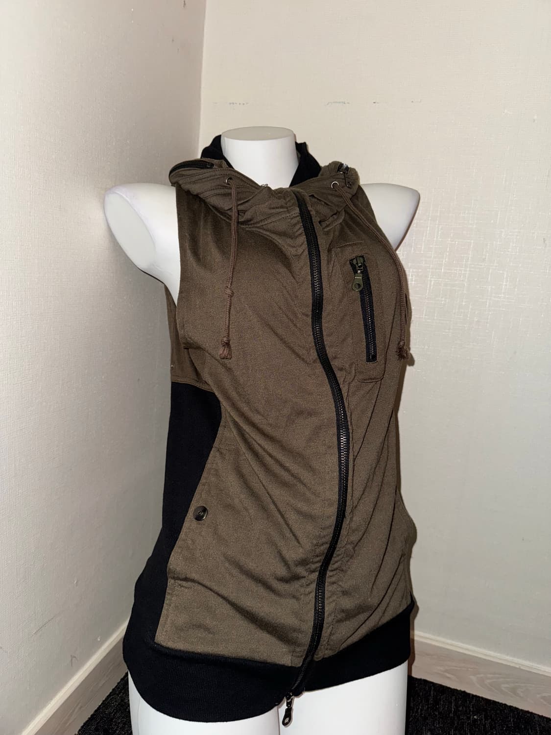 In The Attic vest zip-up 상품이미지2