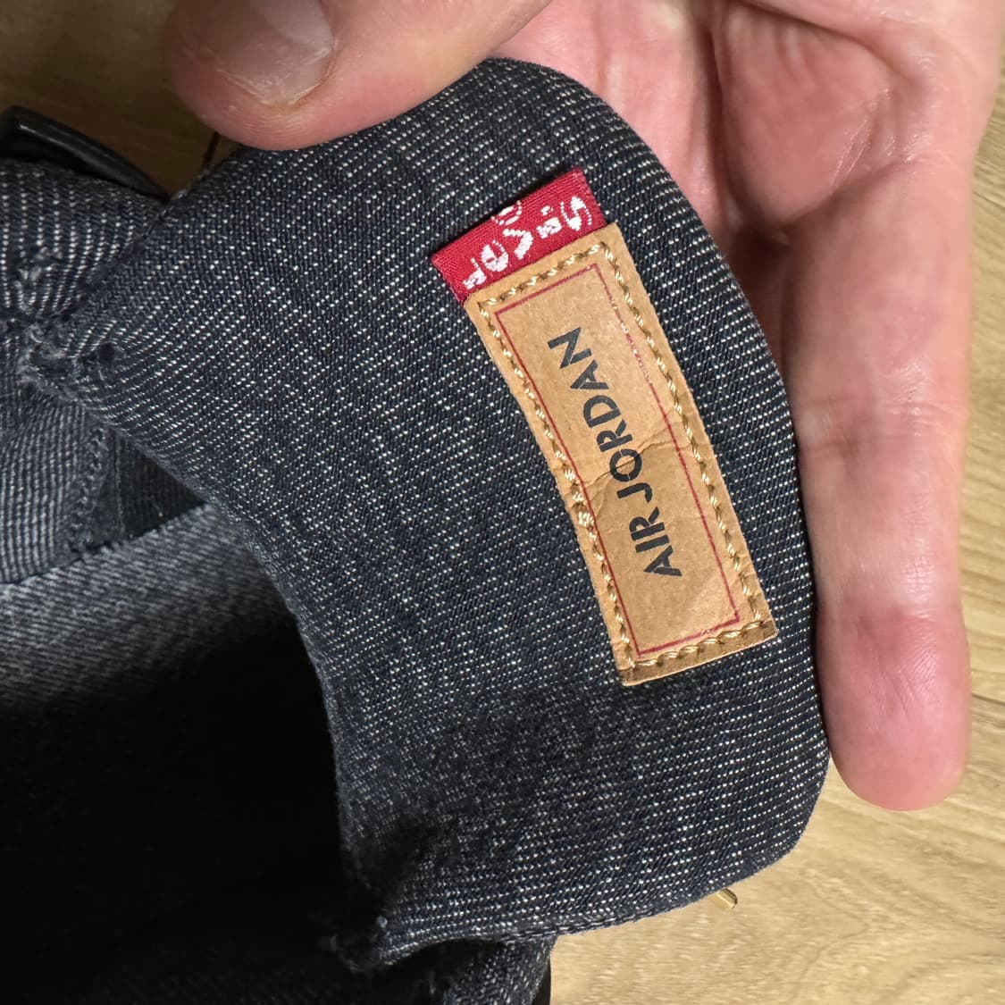 조던 4 x 리바이스 레트로 블랙 데님 (리바이스 택) 상품이미지8