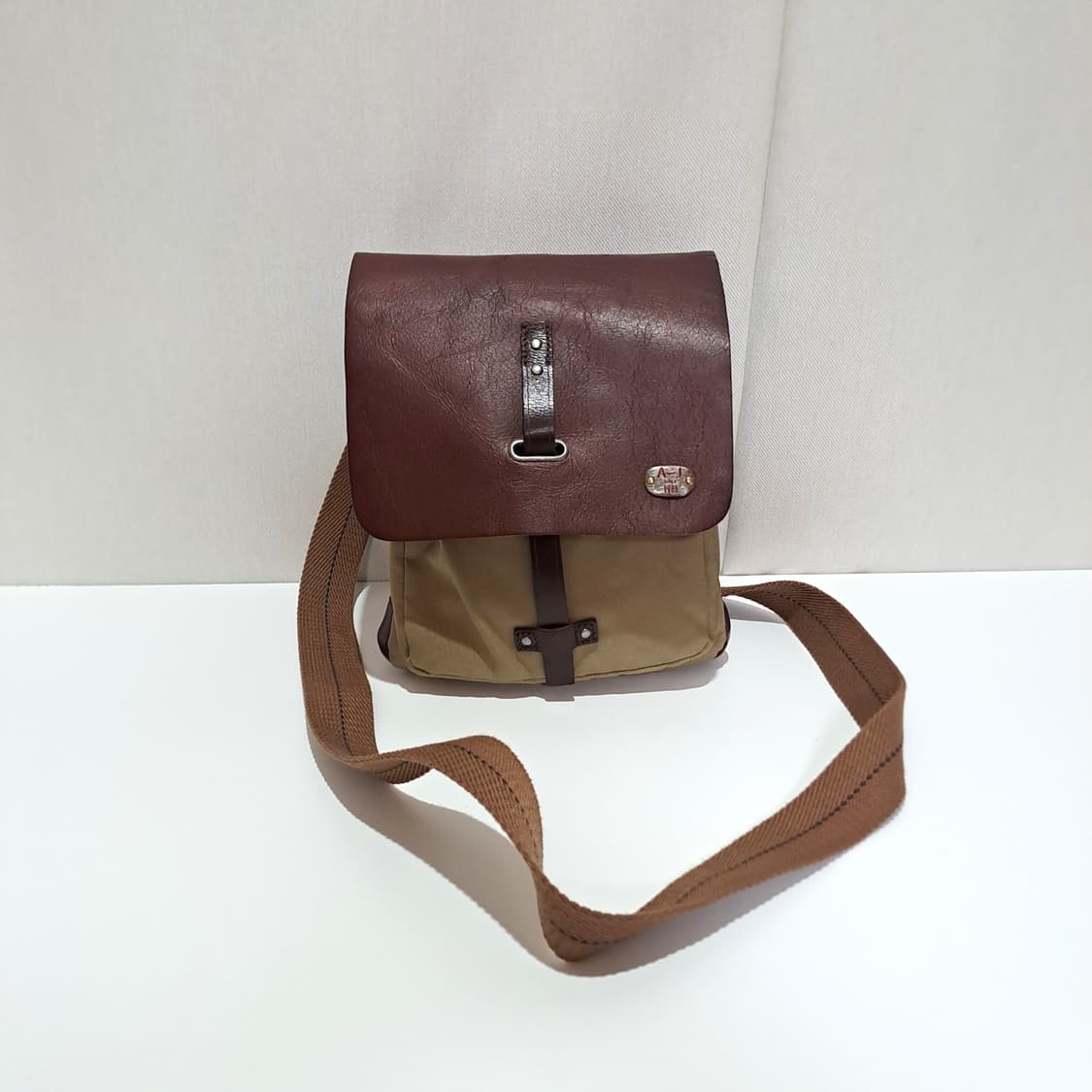 (택포) 아르마니진 가죽배색 크로스백 B621 상품이미지1