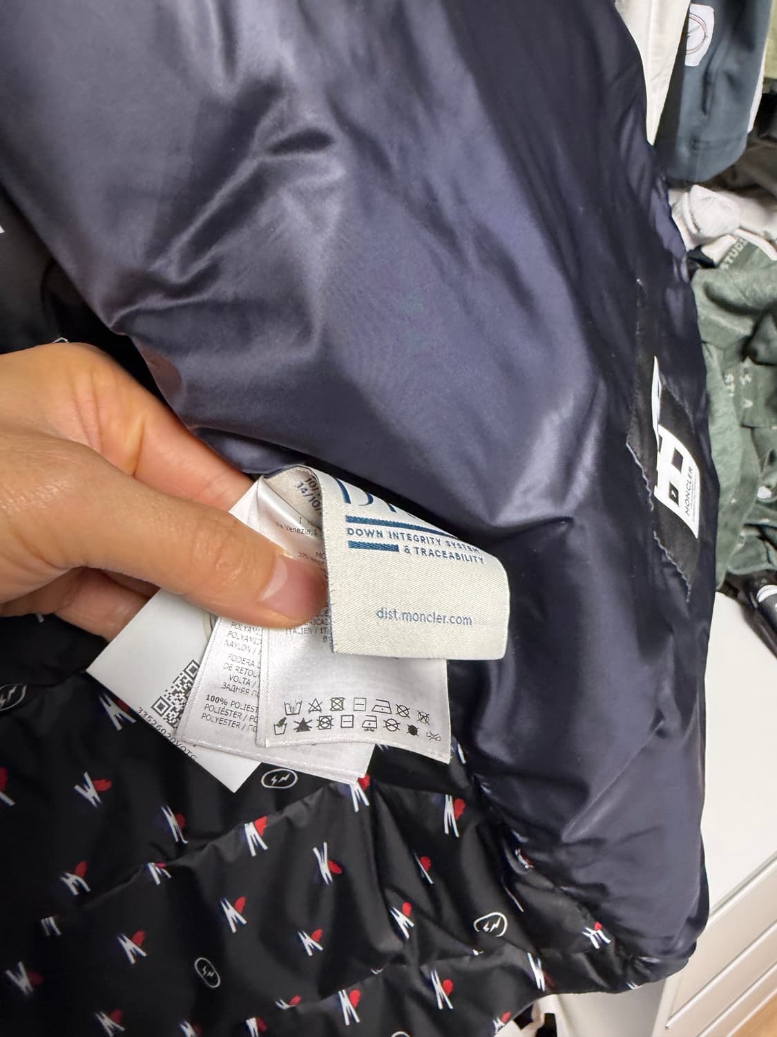 [3] 몽클레어 x 프라그먼트 백스테이지 패딩 셔츠 자켓 상품이미지9
