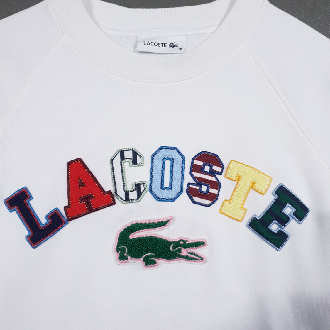 여성 L) 라코스테 신형 22ss 부클 크록 레터링 맨투맨 스웻셔츠 상품이미지3
