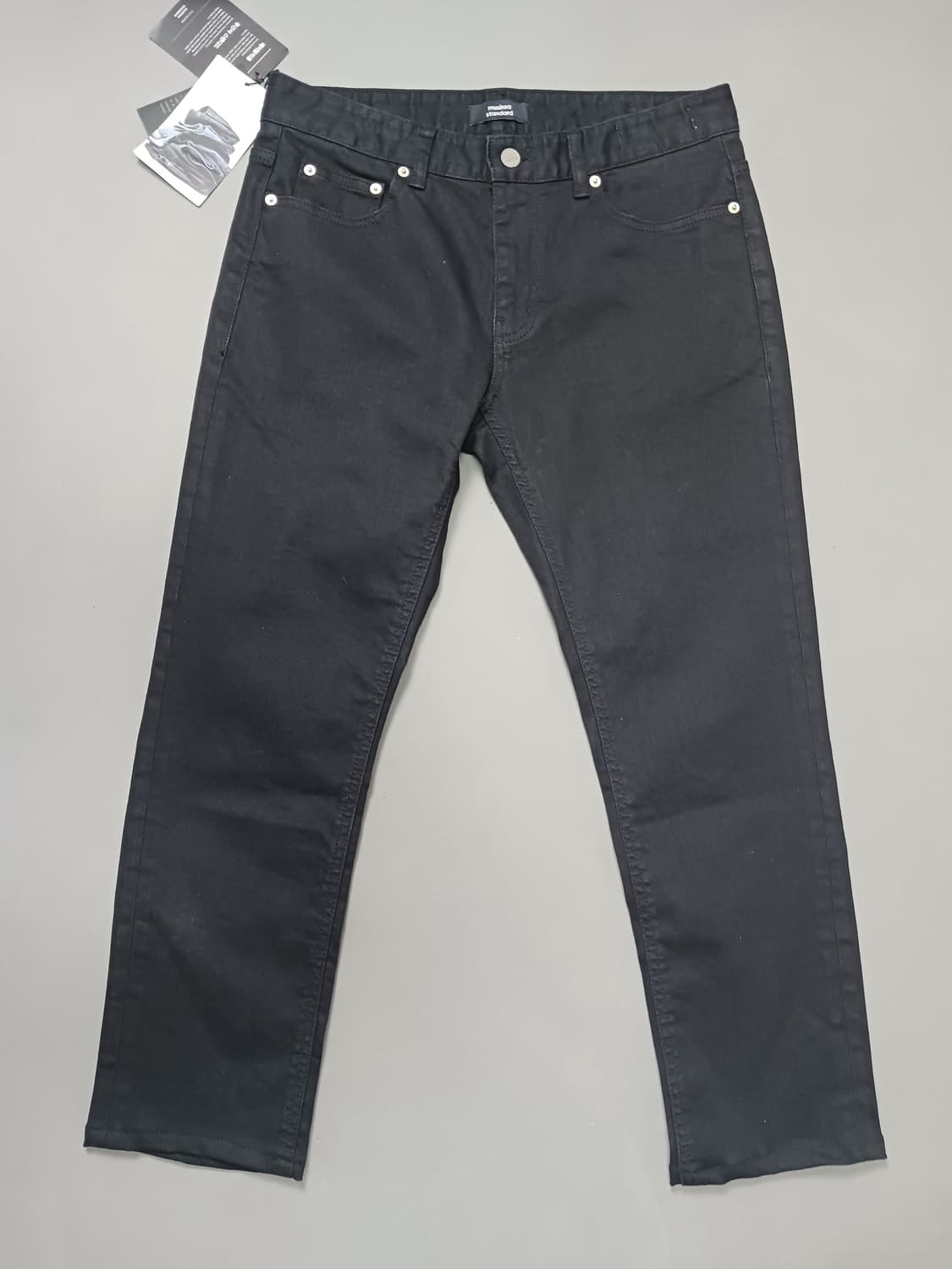 새제품 [30] 무신사 스탠다드 x 페이탈리즘 쿠라보원단 블랙 크롭진 상품이미지1