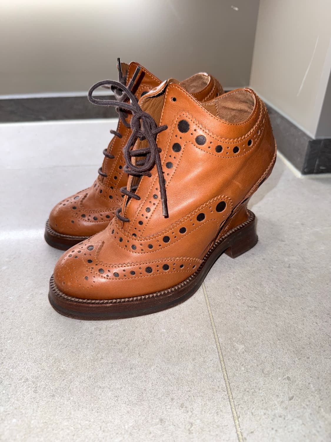 아크네 스튜디오 윙팁 부츠 브라운 36 상품이미지3