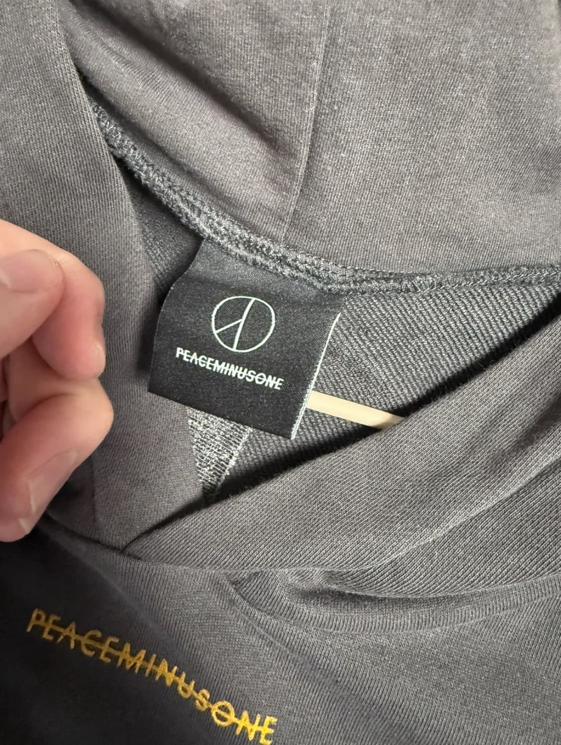 피스마이너스원 초판 차콜 후드 상품이미지2