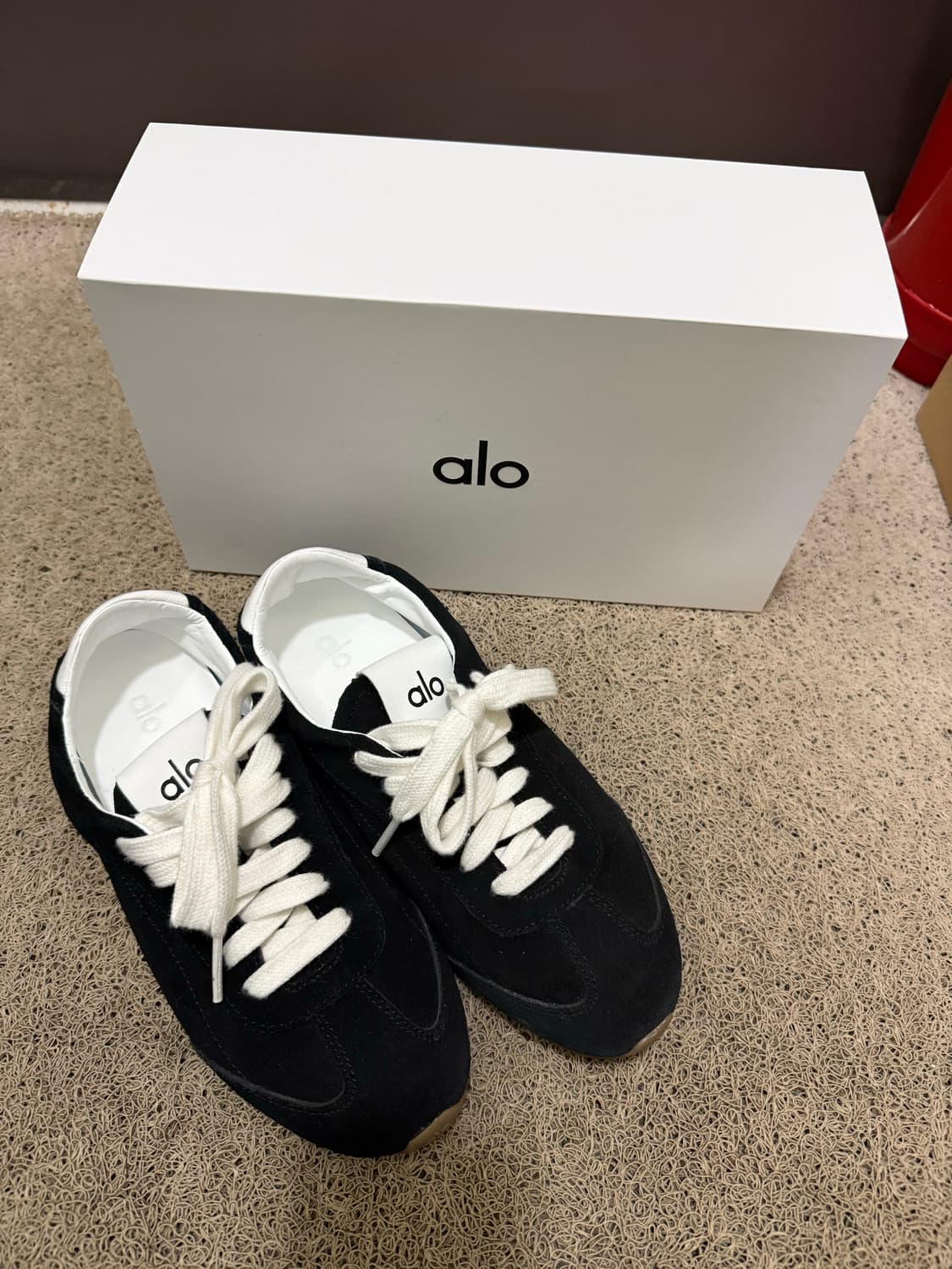 알로 선셋 스니커즈 블랙 235 상품이미지1