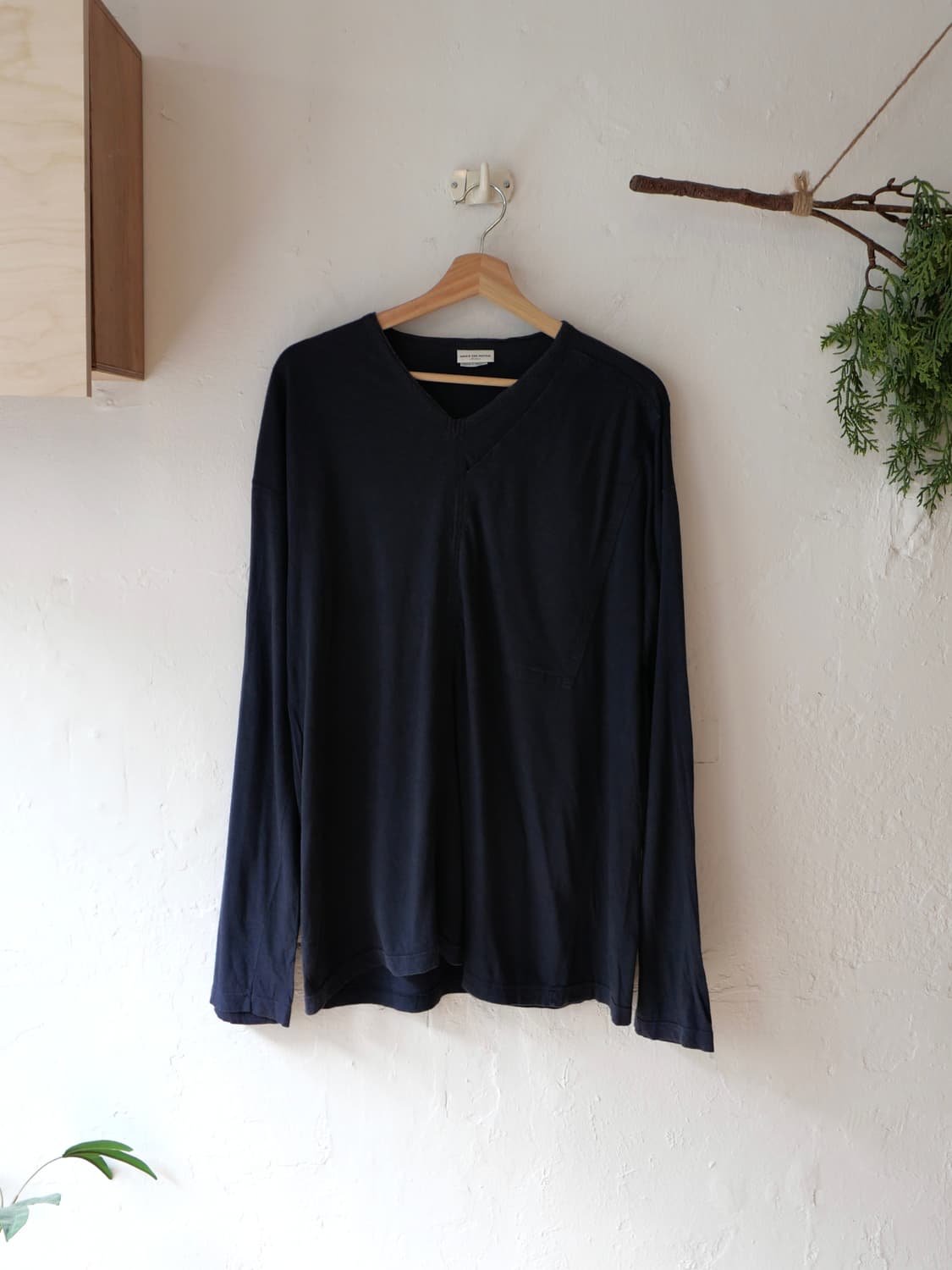 드리스 반 노튼 브이넥 롱슬리브 상품이미지1