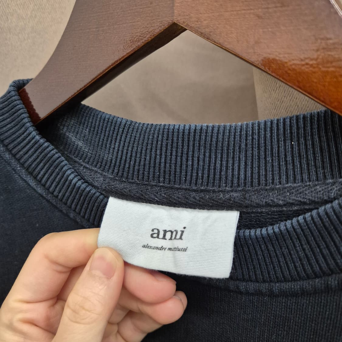 아미 스몰 하트 로고 맨투맨 S 상품이미지3