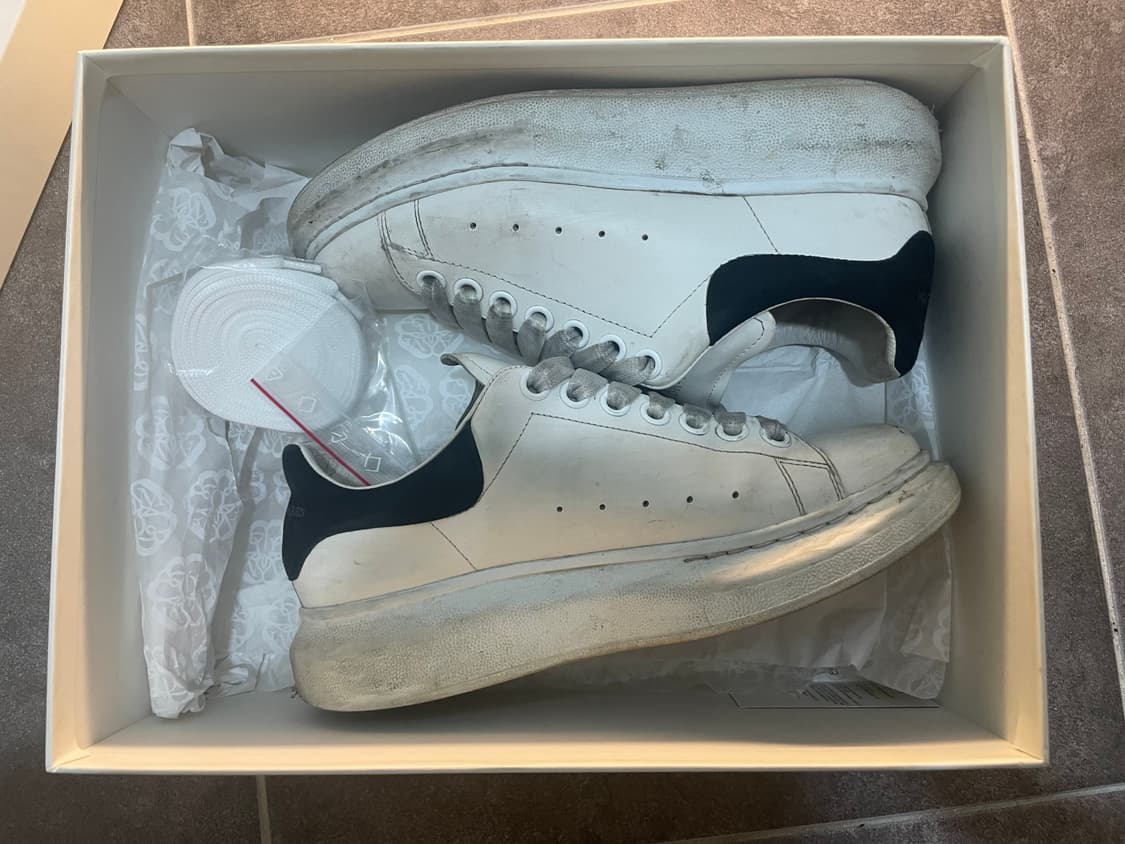 알렉산더맥퀸 오버솔 스니커즈 상품이미지1