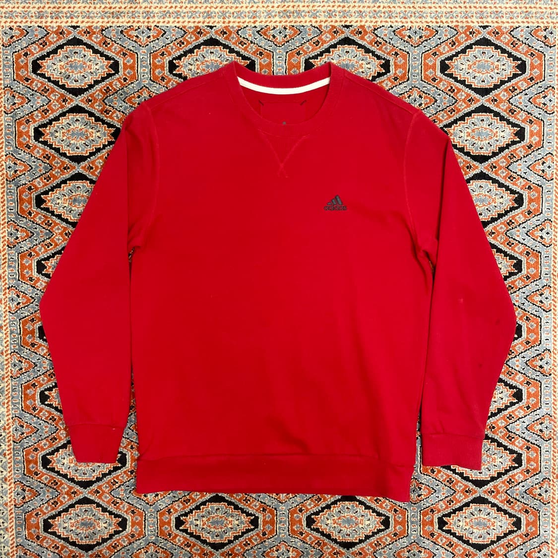 아디다스 삼각로고 레드 맨투맨 남성105 상품이미지1