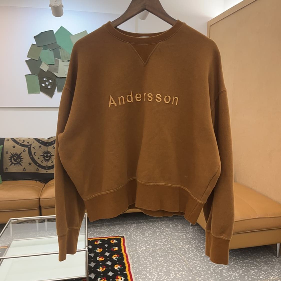 앤더슨벨 모던 캐주얼 폭닥브라운 빅로고 기모 맨투맨 L C07842 상품이미지3