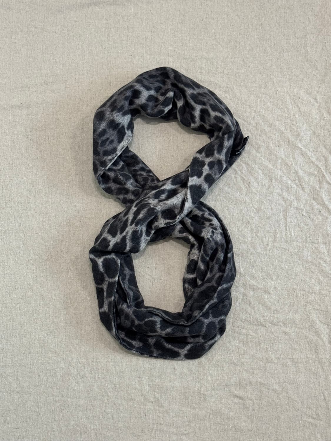 YSL 울캐시미어 레오파드 넥워머 상품이미지4