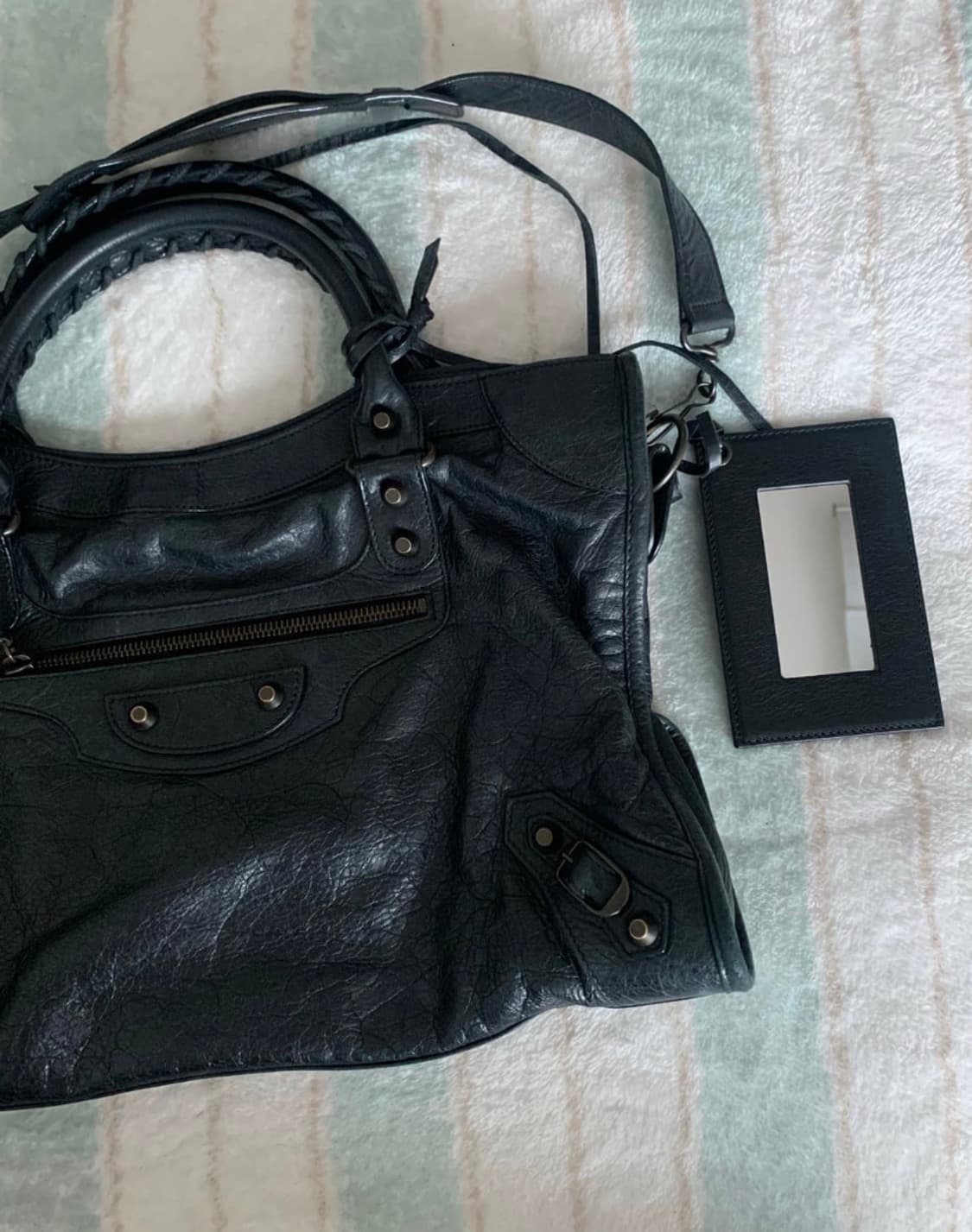 발렌시아가 시티백 모터백 미듐 정품 블랙  상품이미지4