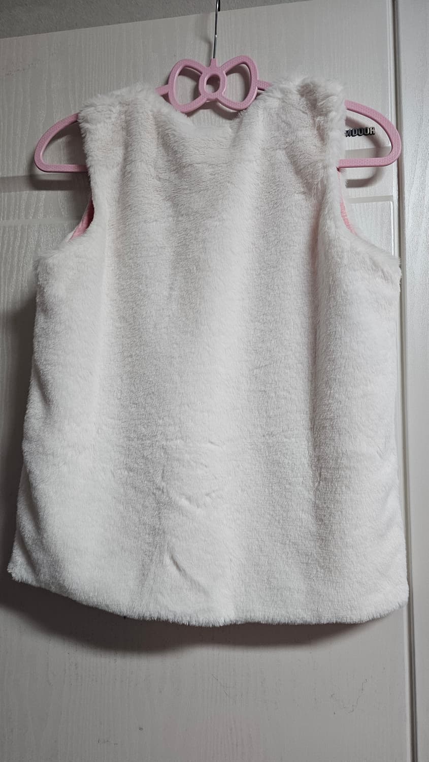 산리오 헬로키티 털조끼 130사이즈 상품이미지2