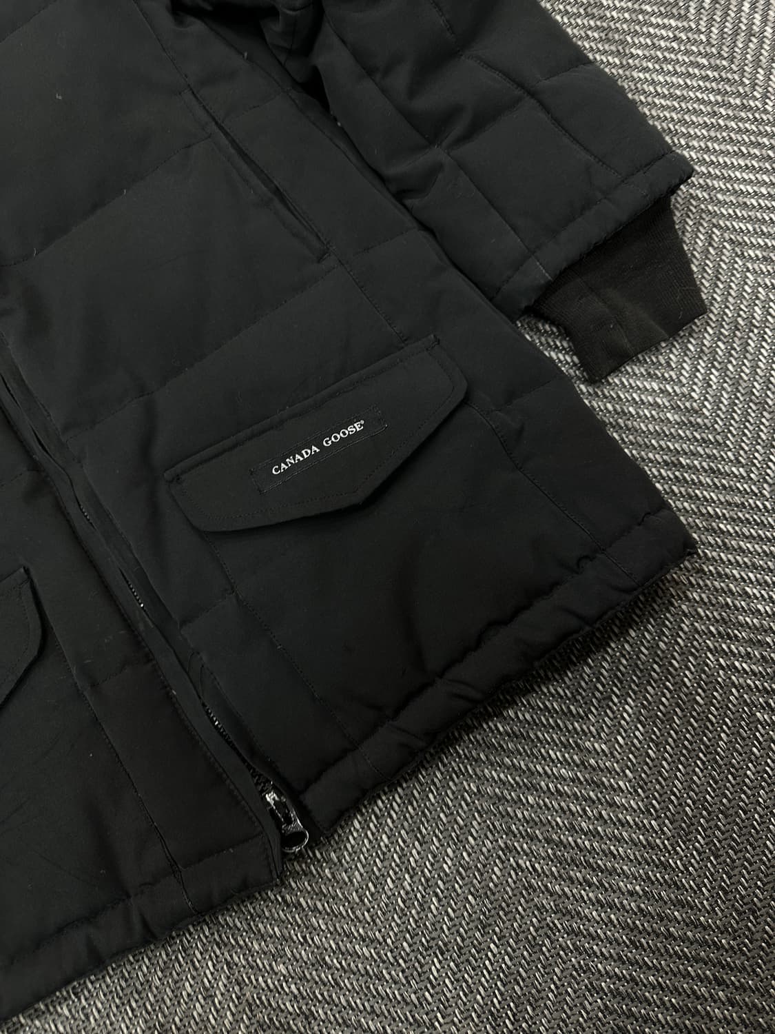 캐나다구스 패딩 블랙 상품이미지5