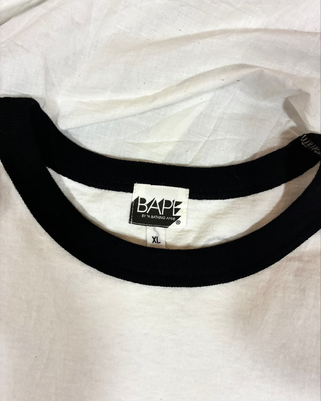 베이프 × 카우스 2005 화이트 BAPEKAWS 링거 티셔츠 상품이미지3