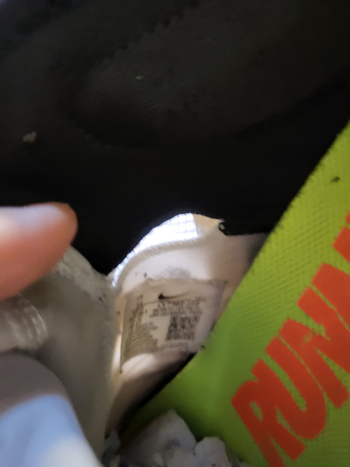 나이키 르브론 18로우 실베스터vs트위터 상품이미지5