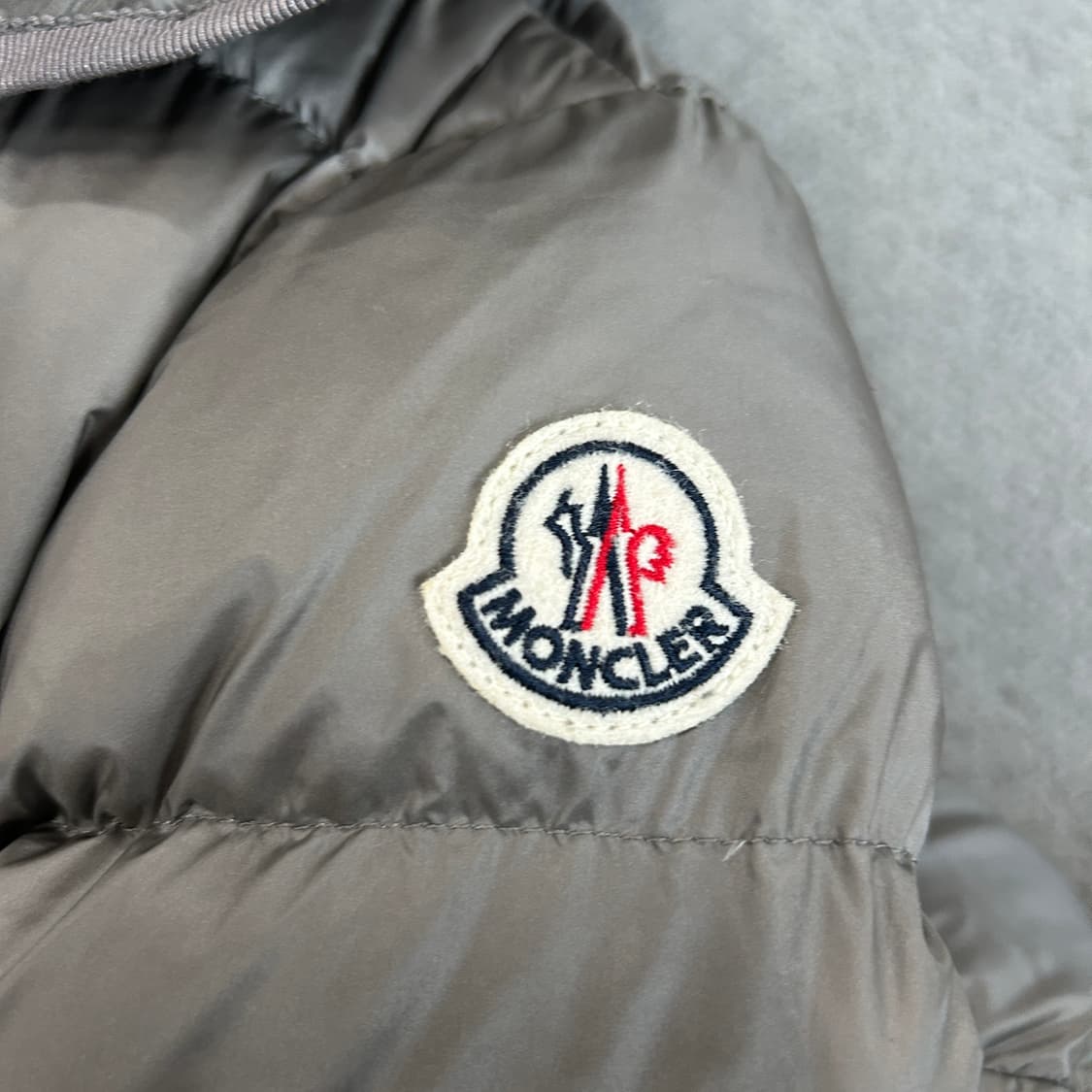 몽클레어 여성 바넥패딩 상태최고 사이즈 2호 상품이미지4