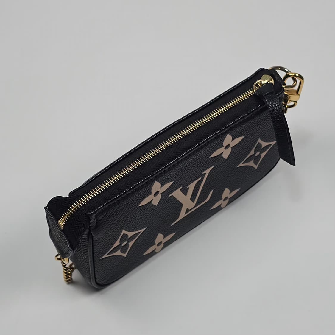 루이비통 바이 컬러 모노그램 앙프렝뜨 미니 포쉐트 악세수아 파우치 상품이미지8