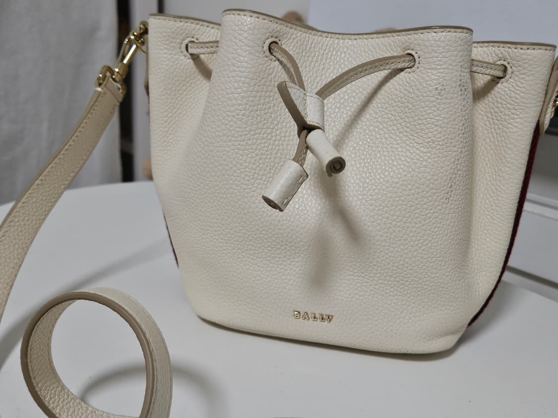 발리(BALLY)아이보리 크로스백 겸 토트백 상품이미지2