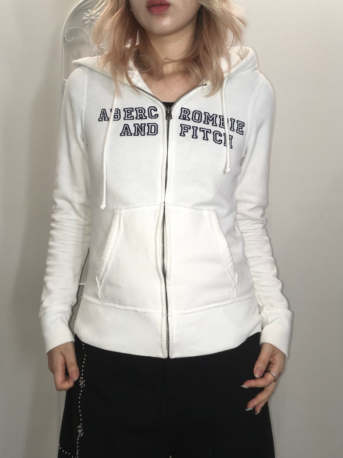 abercrombie&fitch white hood zipup 상품이미지1