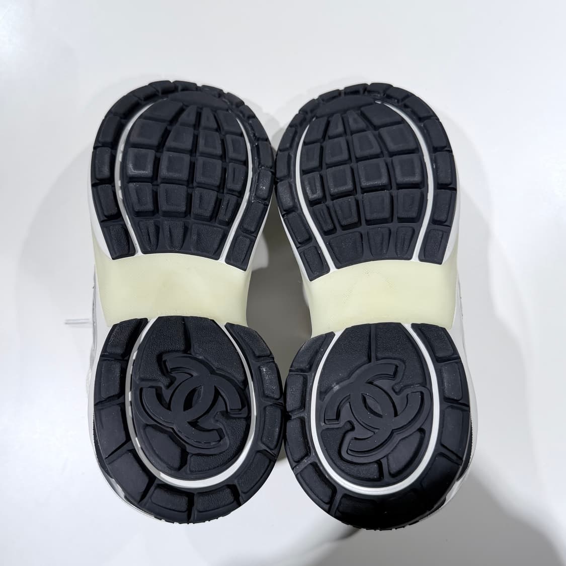 (A/39) / 샤넬 CC로고 크루즈 스니커즈 패브릭 라미네이티드 화이트 상품이미지7