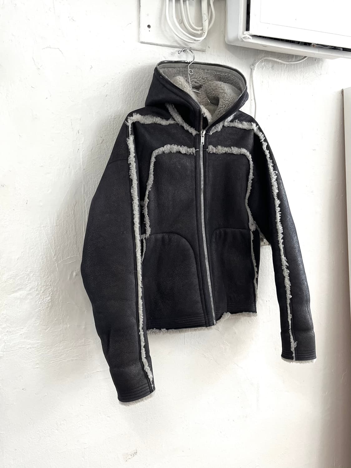 릭오웬스 2022FW 램스킨 시어링 레더 김프 후드 무스탕 자켓 상품이미지3