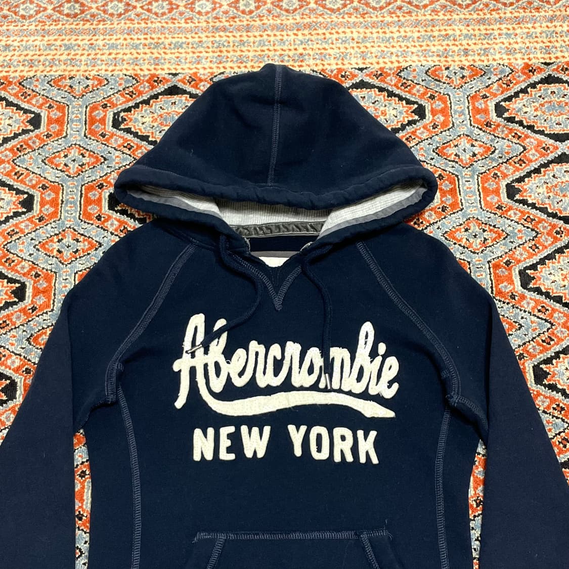 아베크롬비 스팽글 스펠로고 네이비 기모 후드티셔츠 여성XS 상품이미지2