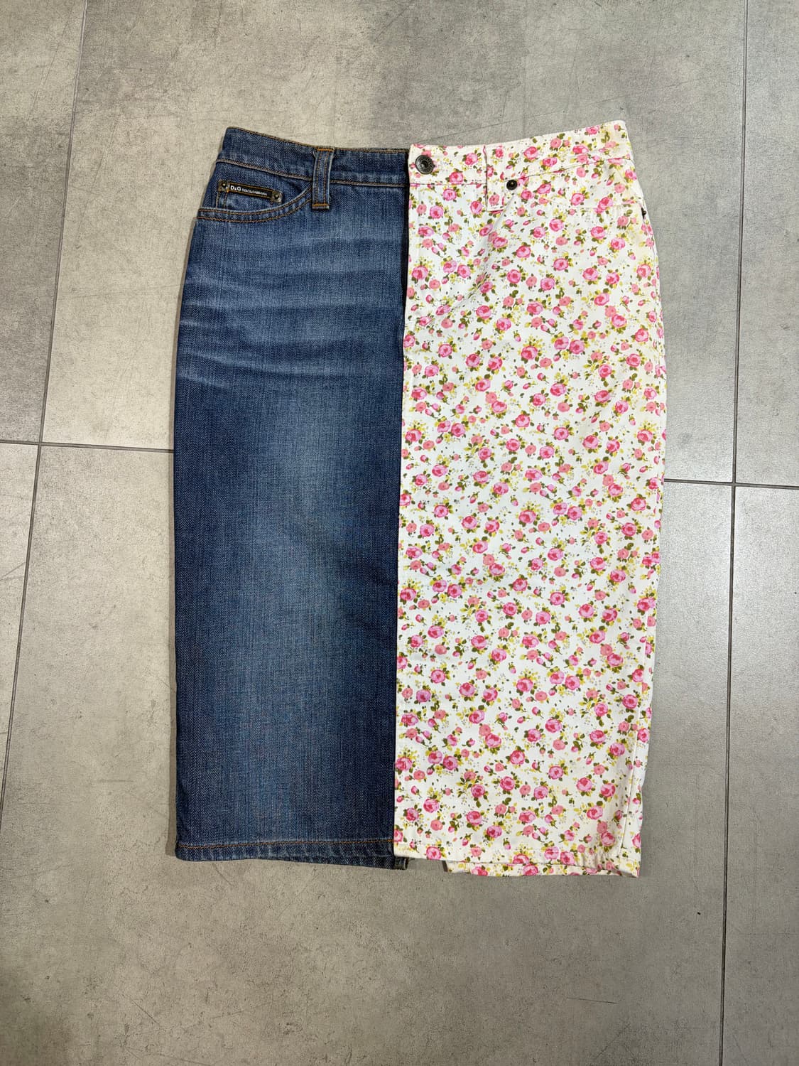 00s 돌체 앤 가바나 아카이브 데님 하프 플라워 미디 스커트 상품이미지2