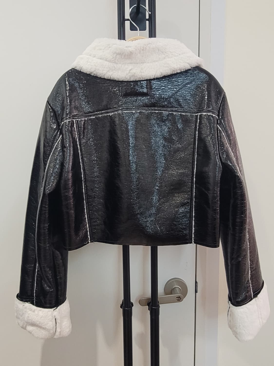 델리센트 크롭 데끼 무스탕 퍼카라 크롭 자켓 55~66 상품이미지5