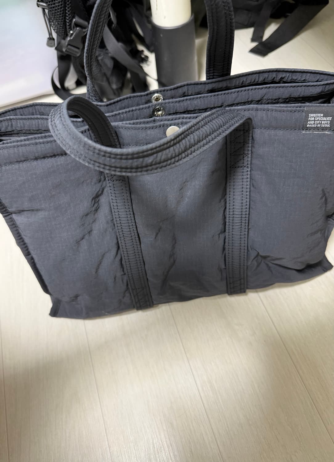 스위치 토트백 블랙 상품이미지3