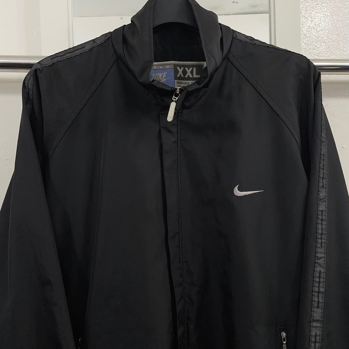 2XL 나이키 빅스우시 바람막이 상품이미지3