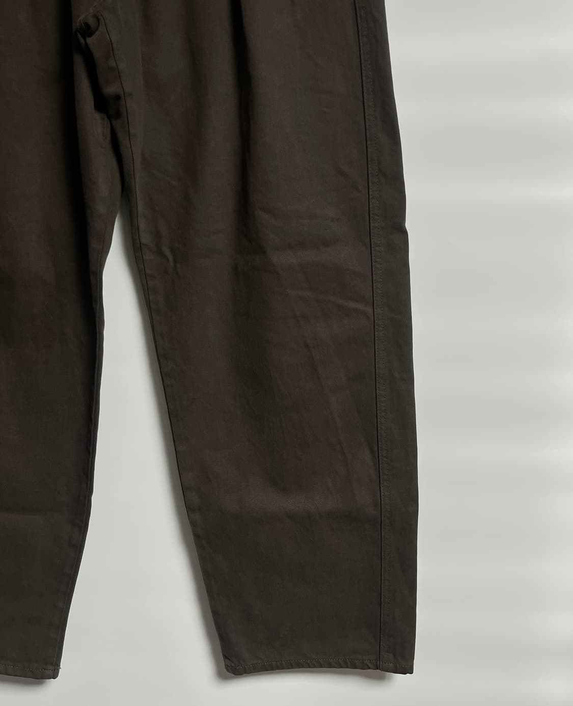 유니클로 U 원턱 와이드 배기 커브드 코튼 팬츠 24 상품이미지2