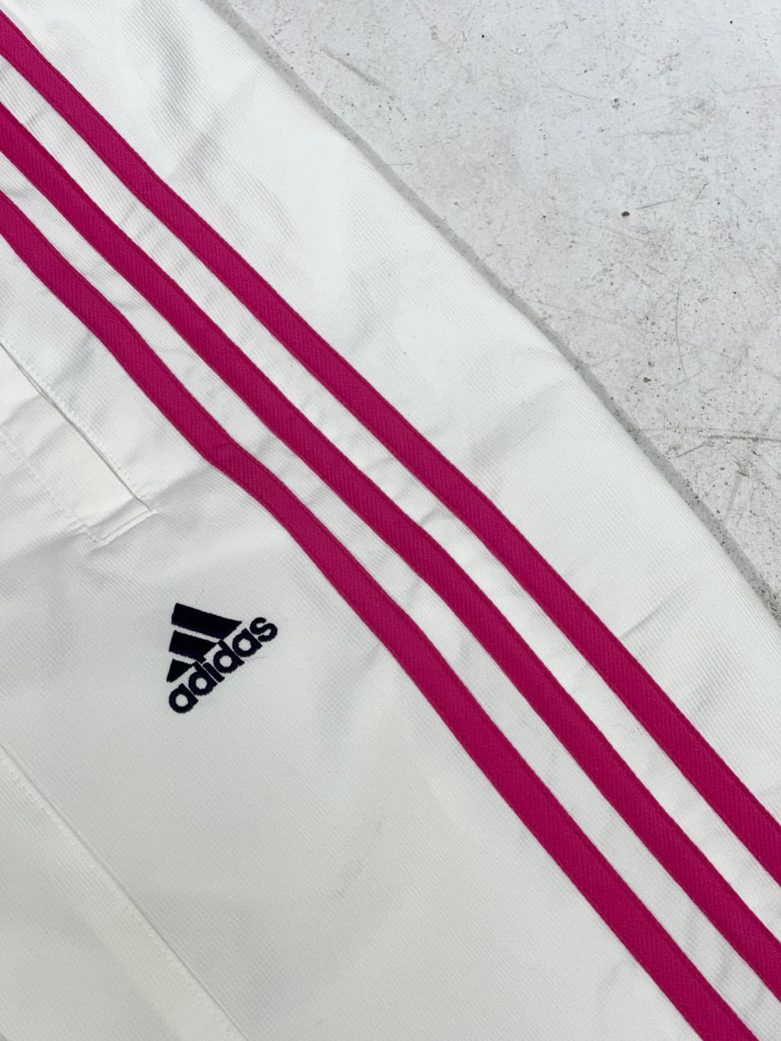 아디다스 대대장 화이트 핑크 삼선 와이드 트랙 팬츠  상품이미지6