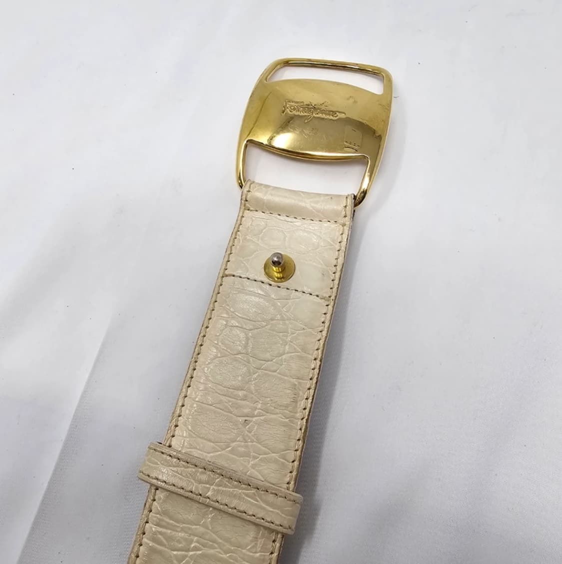 페라가모 금장 버클 벨트 아이보리 상품이미지3