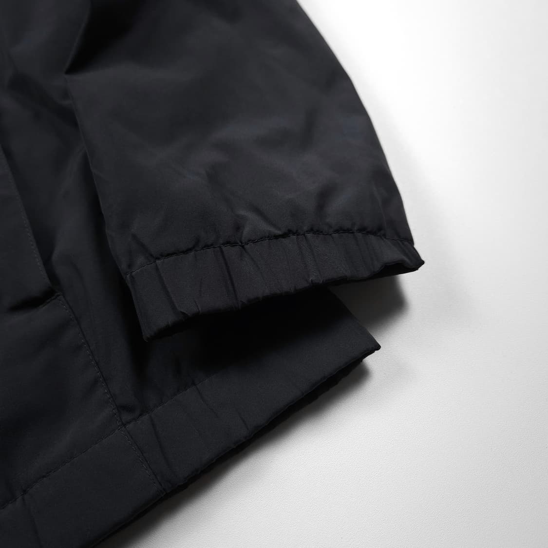 엄브로 맨체스터 시티 레트로 트레이닝 바람막이 (M) 상품이미지3