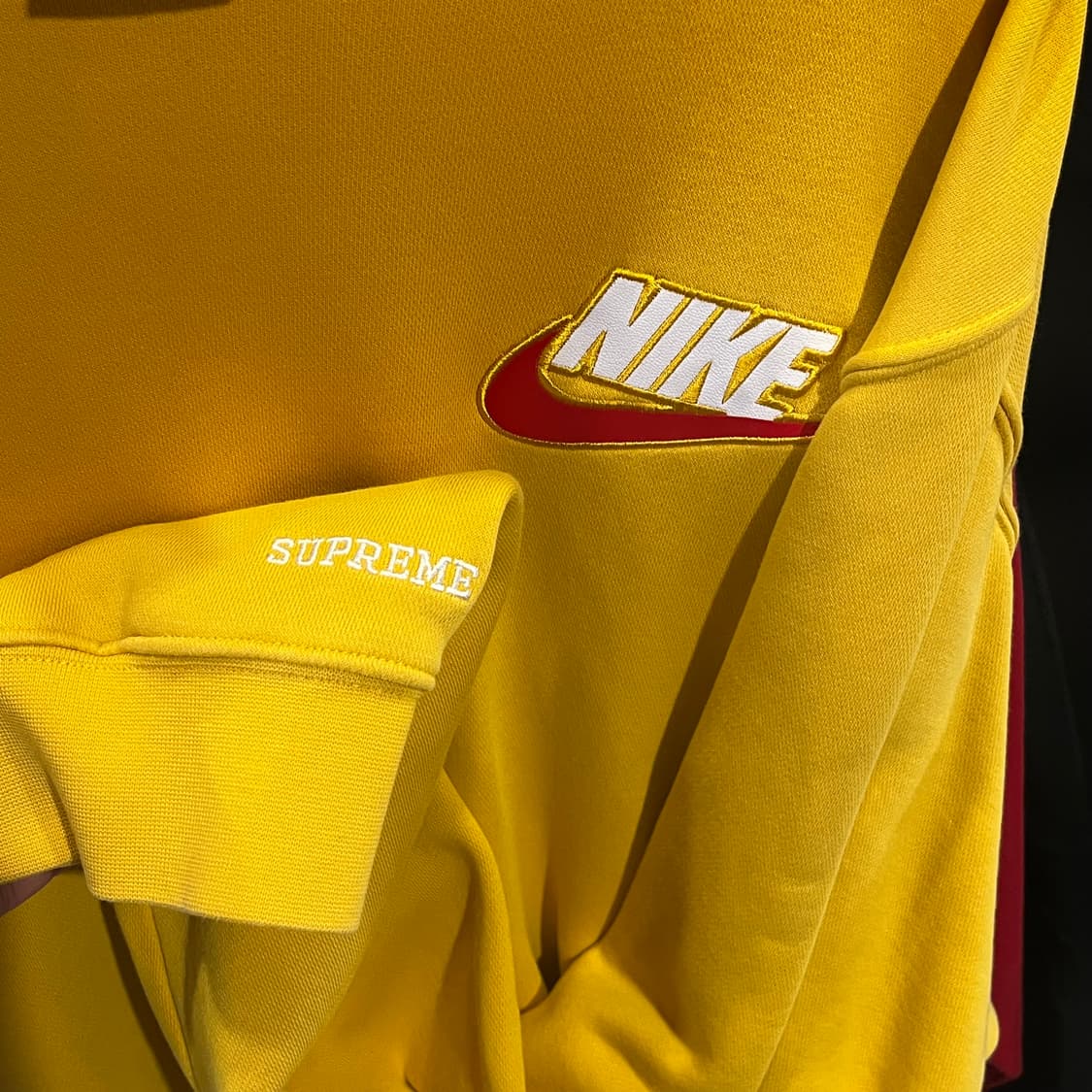 슈프림 x 나이키 18FW 크루넥 머스타드 상품이미지3