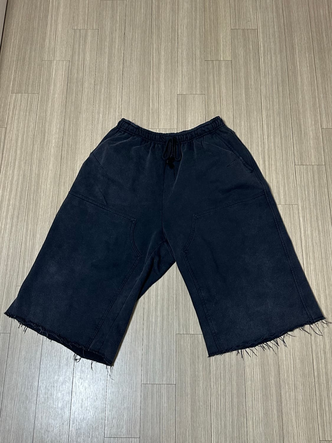 해칭룸 double knee shorts black 상품이미지3