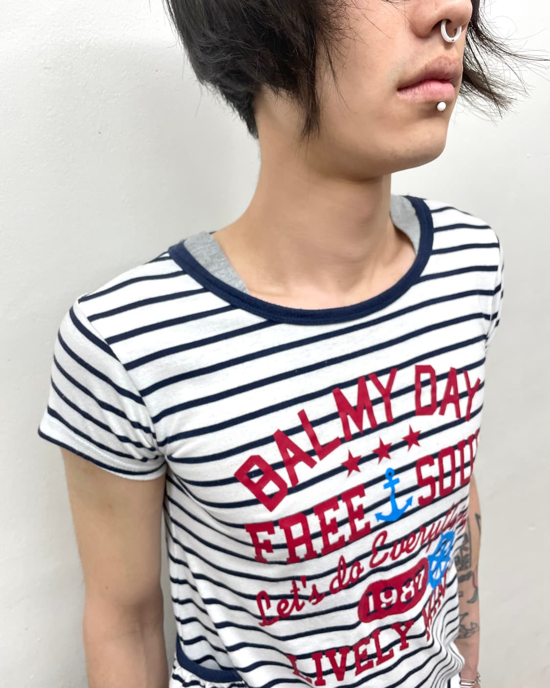 Stripe pocket gray shoulder T-shirt  상품이미지3