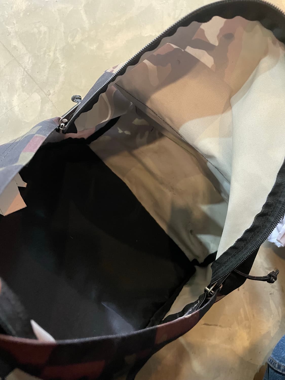 Eastpak 이스트팩 카모 백팩 상품이미지6