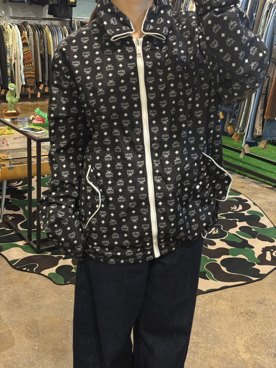 MCM 리버시블 윈드브레이커 (블랙 모노그램) 상품이미지5