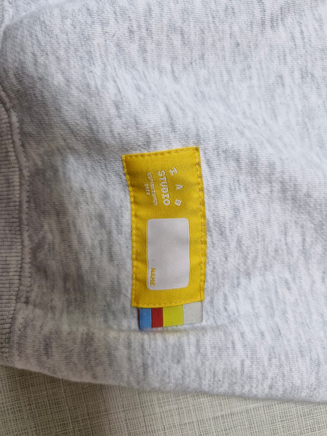 아이앱 스튜디오 십주년 후드티 라이트그레이s 상품이미지2