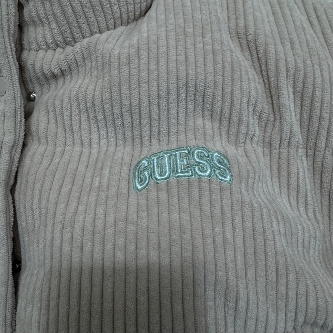 게스 덕다운 코듀로이 봄버패딩 상품이미지3