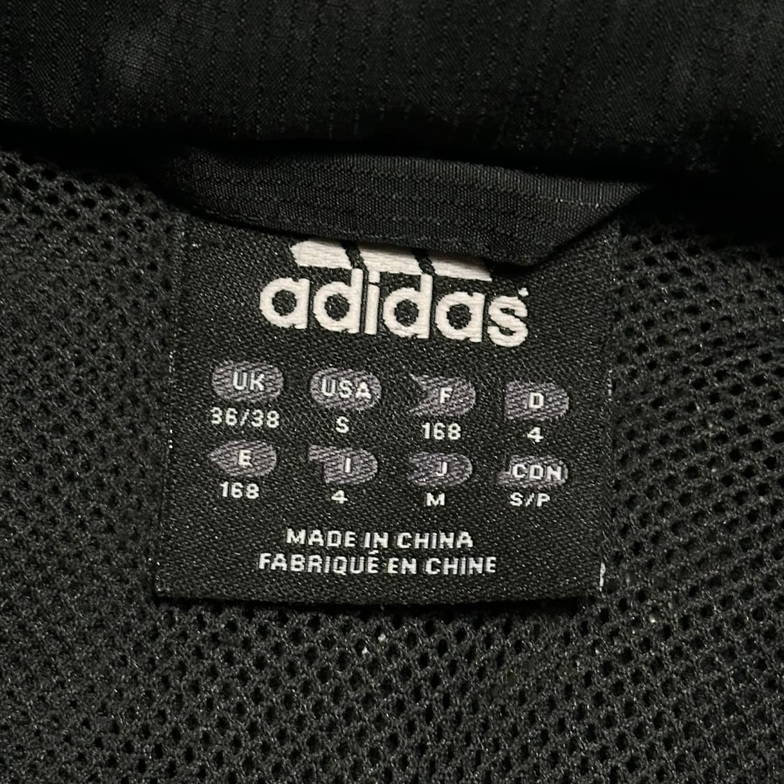 Adidas 리버풀 내장 후드 레드 파이핑 바람막이 상품이미지3