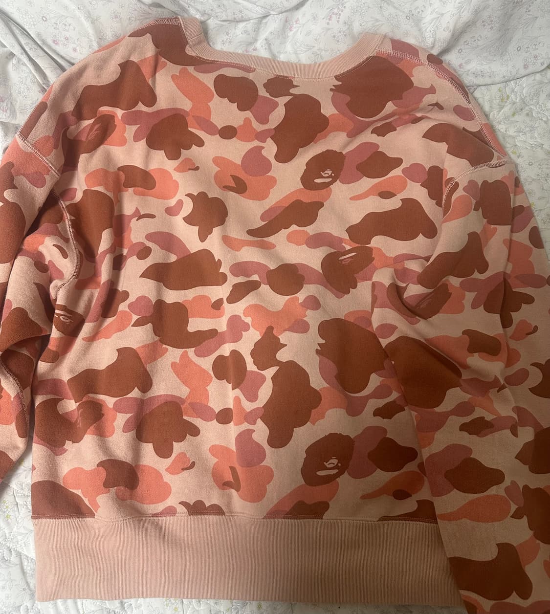 베이프 맨투맨 핑크 상품이미지5