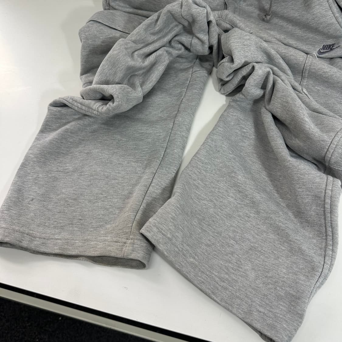 L-XL 나이키 그레이 기본로고 세미와이드 카고 트레이닝팬츠 상품이미지4