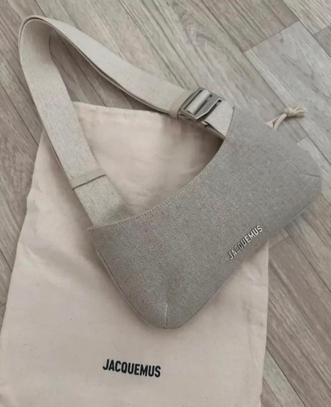 자크뮈스 르 비쥬 캔버스 버클 숄더백 새상품 더스트백 상품이미지1