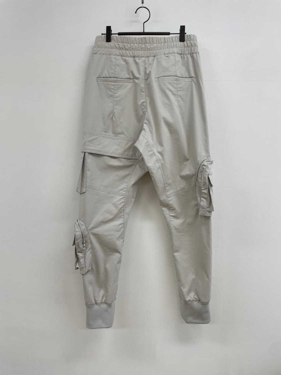 우영미 유틸리티 멀티 카고 조거 팬츠 연그레이 상품이미지6
