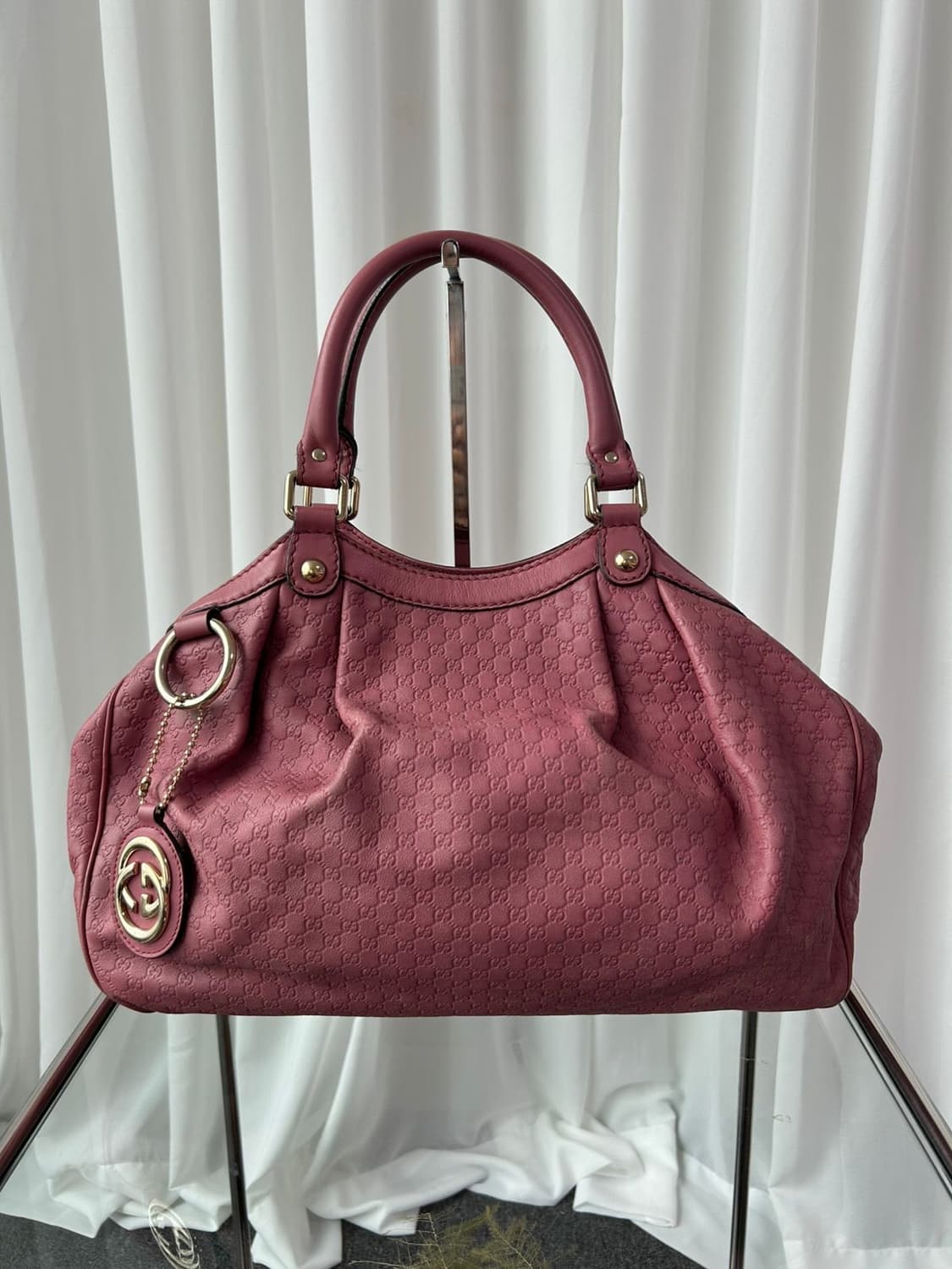 구찌 핑크 수키 레더 숄더백 상품이미지3