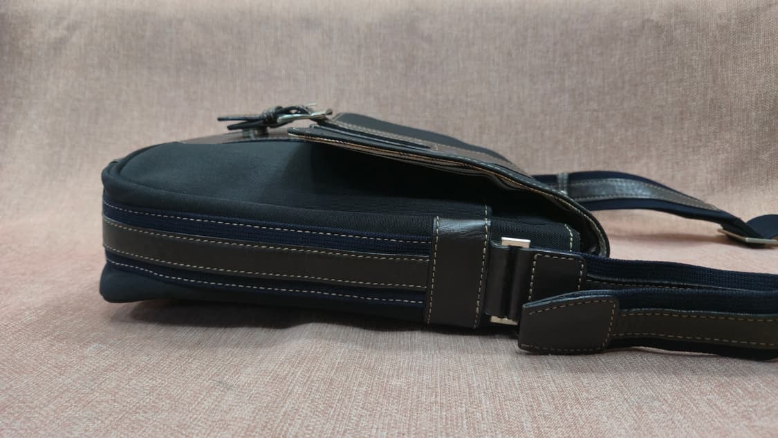 닥스 블랙 크로스백 메신저백 패브릭 상품이미지4