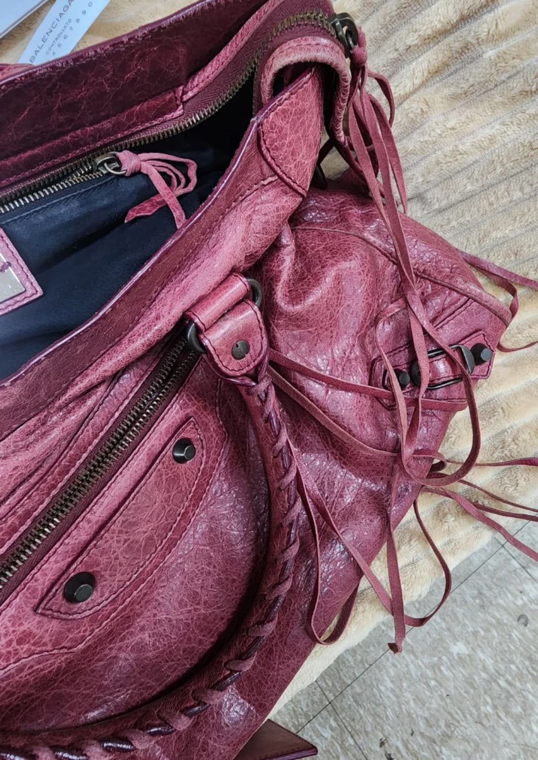 발렌시아가 모터백 시티백 버건디 상품이미지6